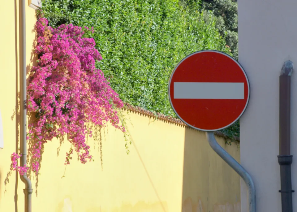 road warning sign